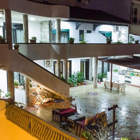 Apartments Ishmi In Center Of 울친 외부 사진