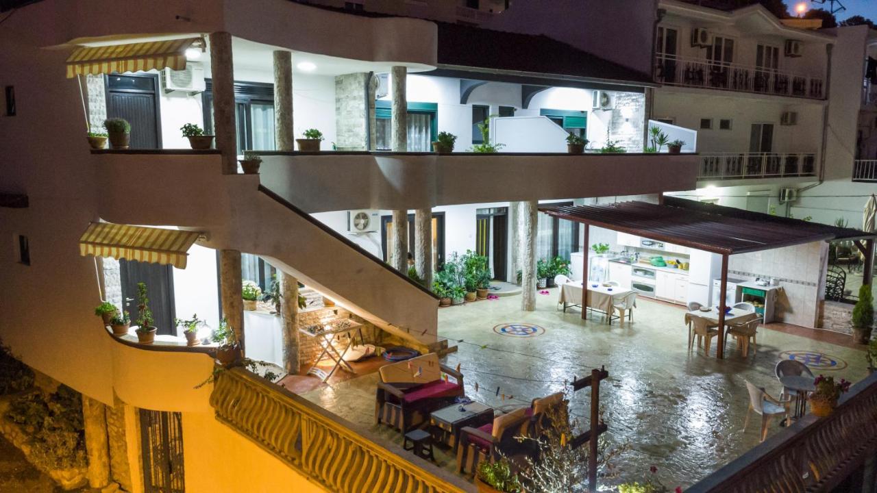 Apartments Ishmi In Center Of 울친 외부 사진