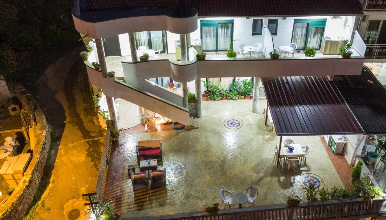 Apartments Ishmi In Center Of 울친 외부 사진