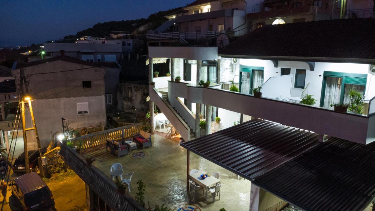 Apartments Ishmi In Center Of 울친 외부 사진