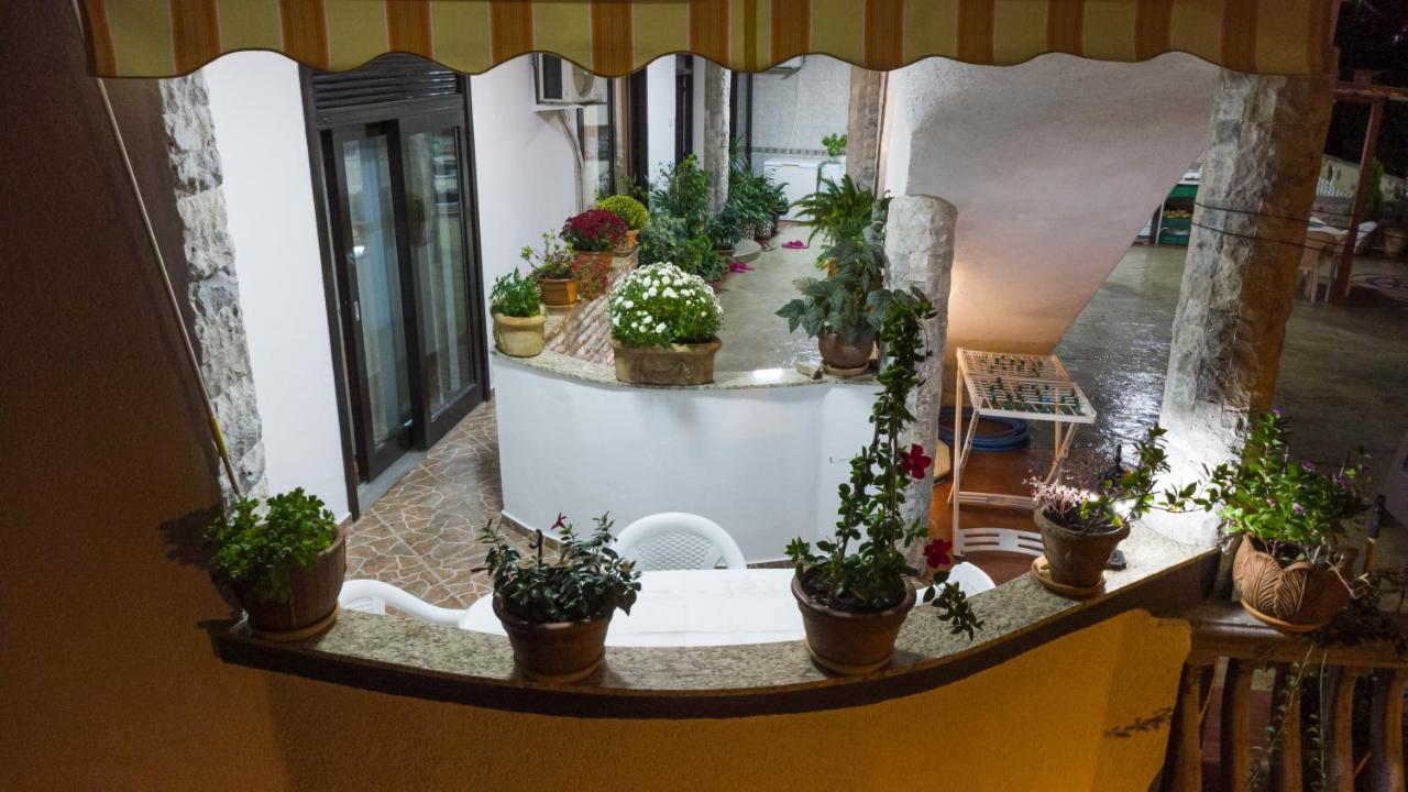 Apartments Ishmi In Center Of 울친 외부 사진