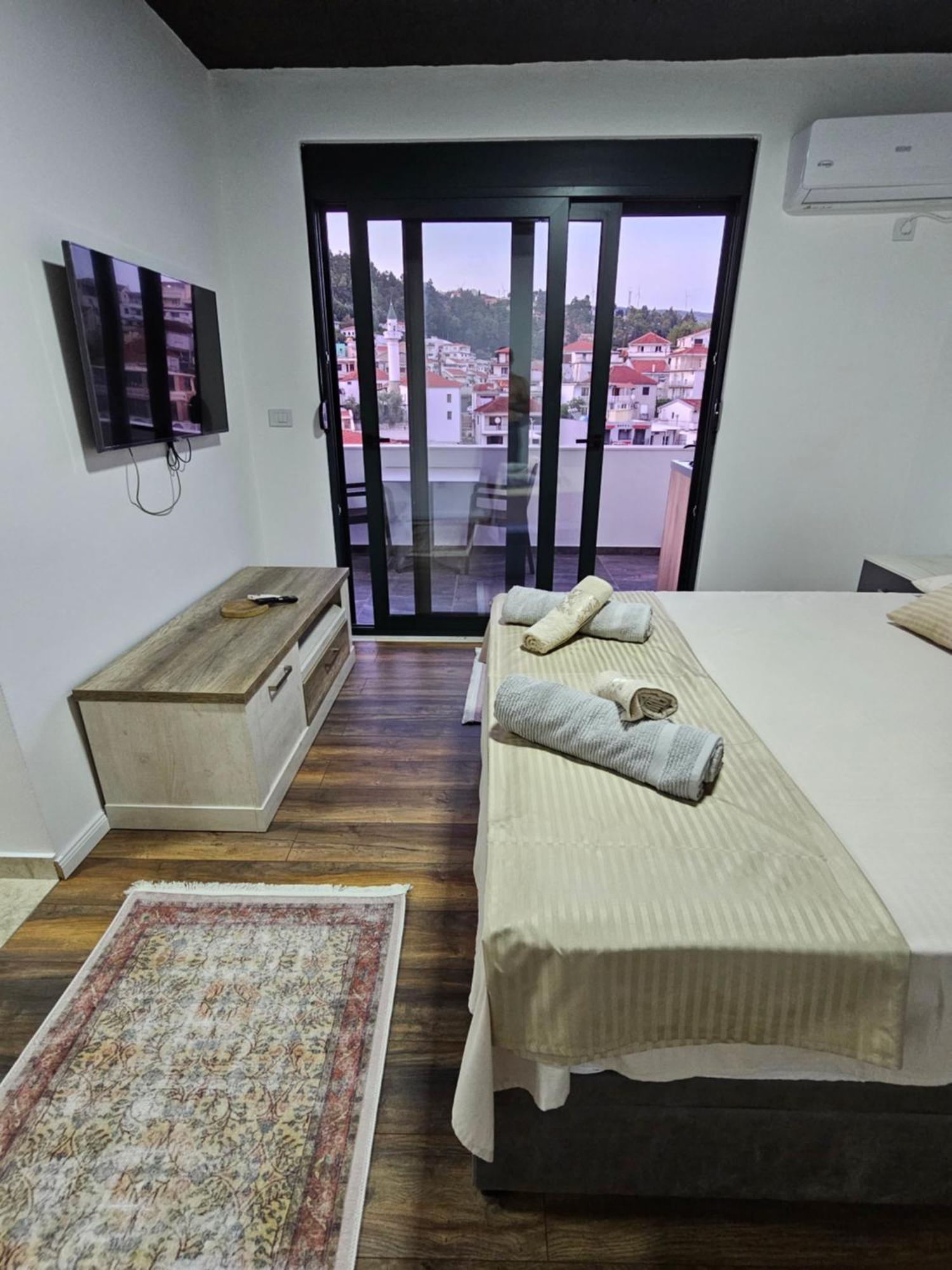 Apartments Ishmi In Center Of 울친 외부 사진