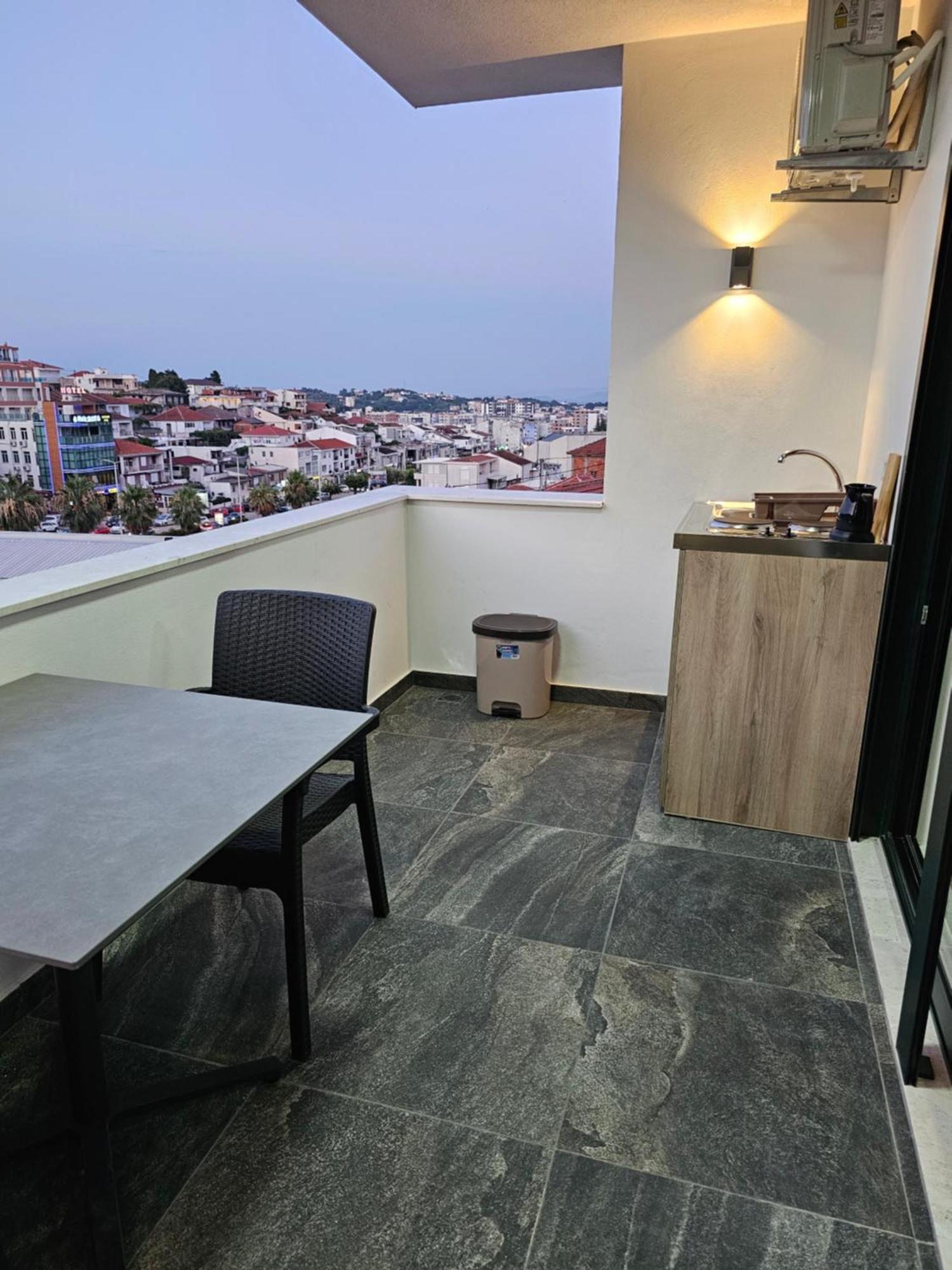 Apartments Ishmi In Center Of 울친 외부 사진