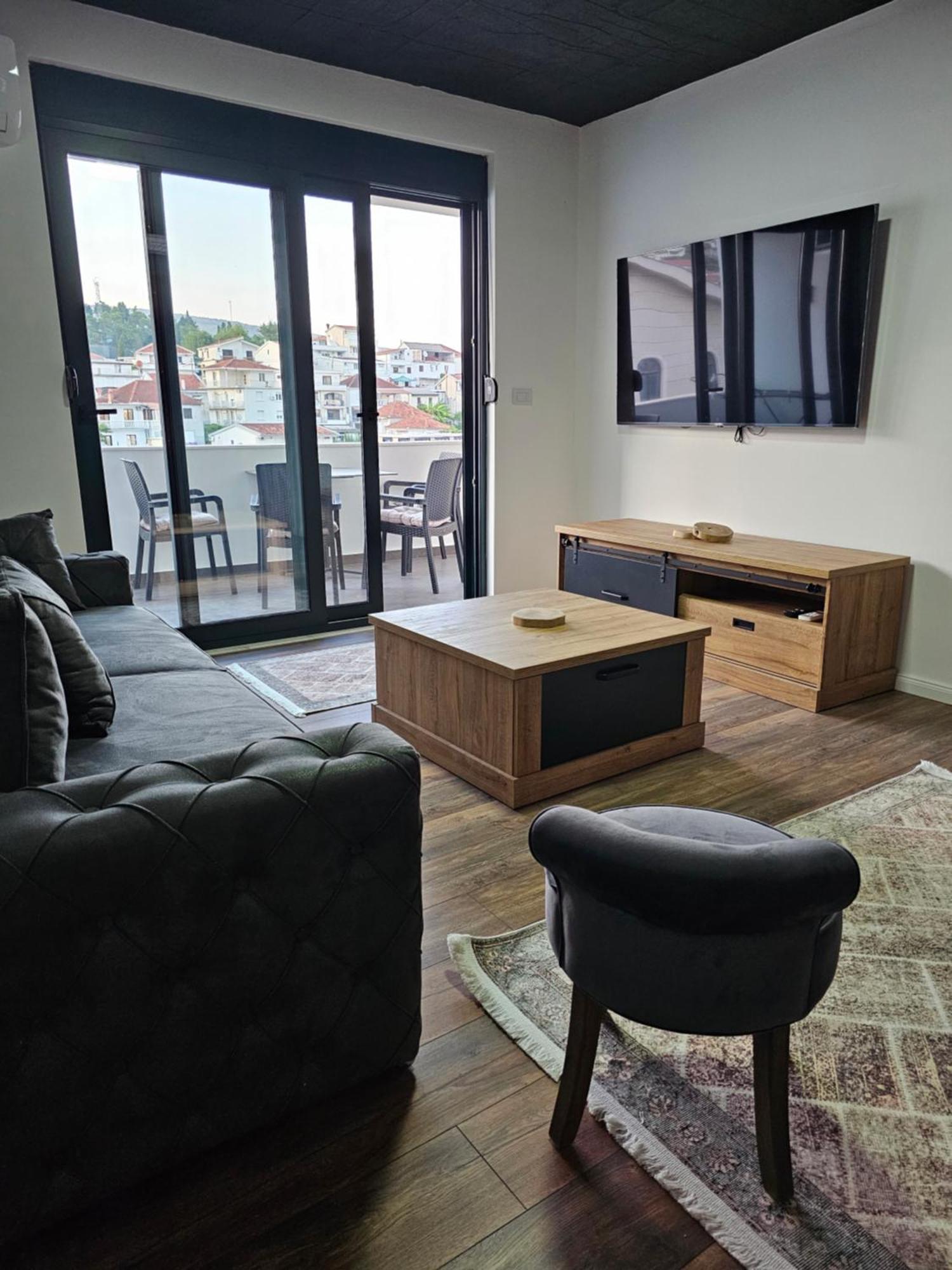 Apartments Ishmi In Center Of 울친 외부 사진