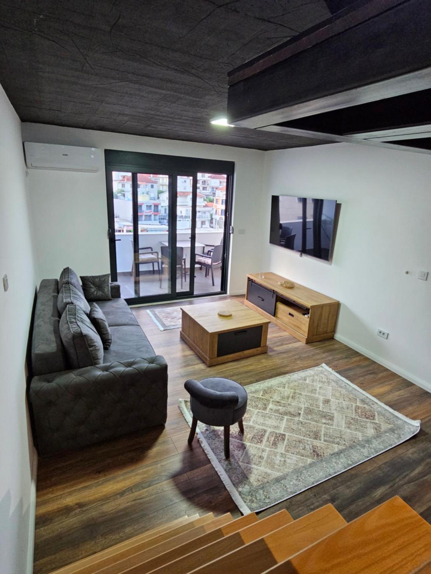 Apartments Ishmi In Center Of 울친 외부 사진