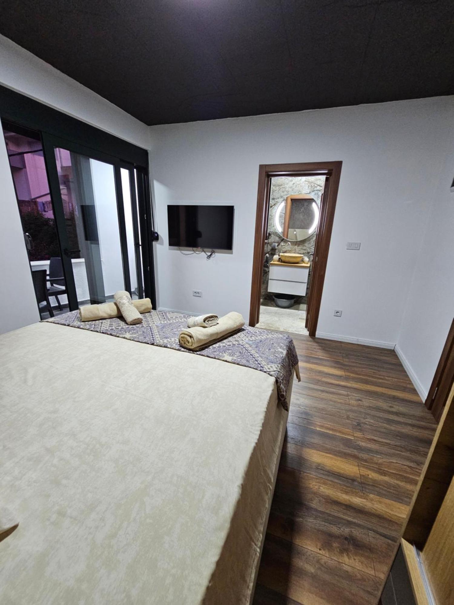 Apartments Ishmi In Center Of 울친 외부 사진